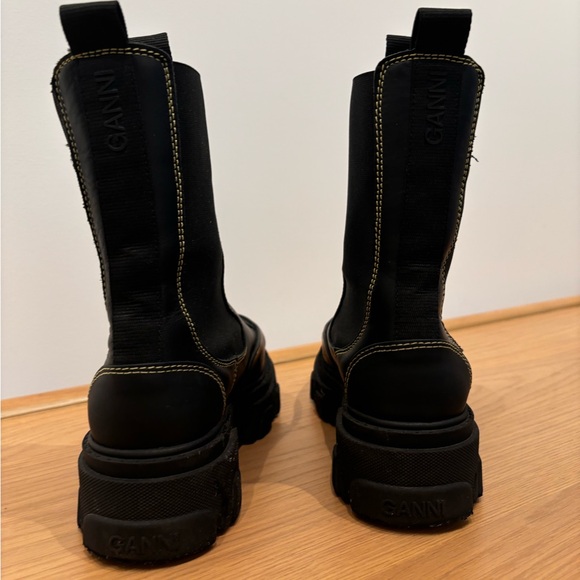 Ganni Mid Chelsea Boot with yellow stitching - Picture 6 of 10